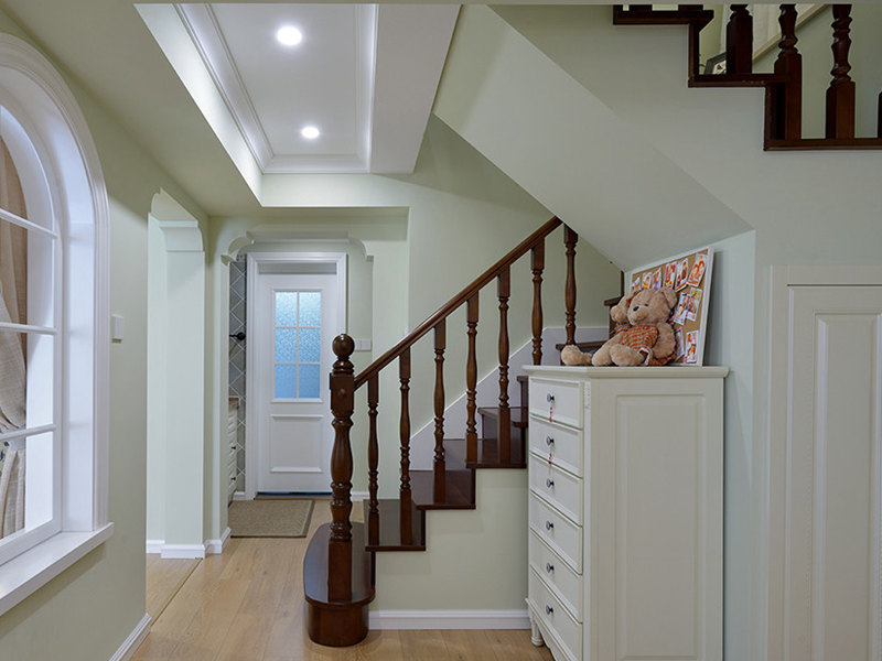 樓中樓旋轉樓梯裝修選擇環(huán)保材料重要